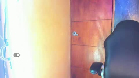 Snapshot of julietta_fox chatting on 04-16-26, 04:57 J U L L I E T A F O X online show from 04-16-26, 04:57