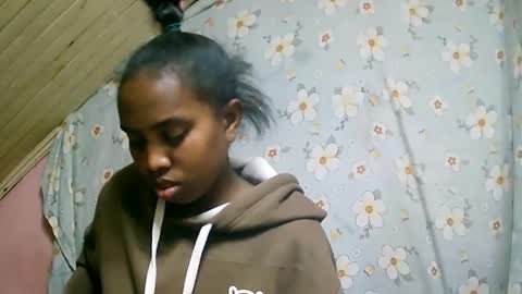 Snapshot of juliette9794 chatting on 09-11-25, 12:22 juliette9794 online show from 09-11-25, 12:22