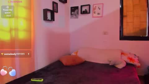 Snapshot of juliette_sweet05 chatting on 09-09-25, 05:45 juliette online show from 09-09-25, 05:45