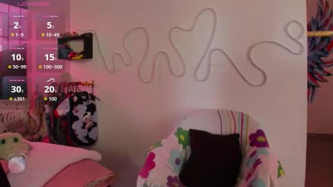 Snapshot of juliette_sweet05 chatting on 09-28-25, 01:27 juliette online show from 09-28-25, 01:27