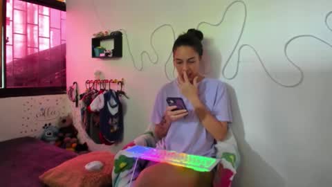 Snapshot of juliette_sweet05 chatting on 10-03-25, 05:10 juliette online show from 10-03-25, 05:10