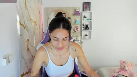 Snapshot of juliette_sweet05 chatting on 04-30-26, 06:25 juliette online show from 04-30-26, 06:25