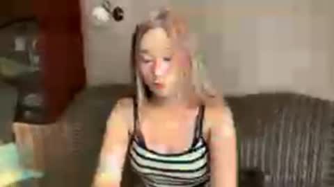 Snapshot of juliettegussow chatting on 07-20-26, 12:51 Adele online show from 07-20-26, 12:51