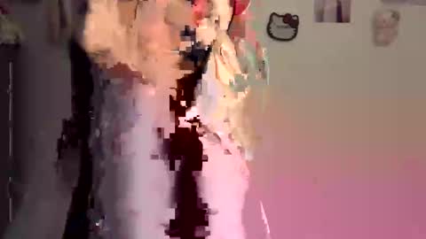 julieuhb online show from 01-28-25, 09:08