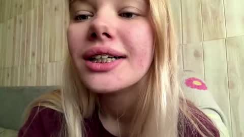 Snapshot of juligwartney chatting on 07-02-26, 04:40 Malin online show from 07-02-26, 04:40
