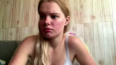 Snapshot of juligwartney chatting on 07-21-26, 05:54 Malin online show from 07-21-26, 05:54