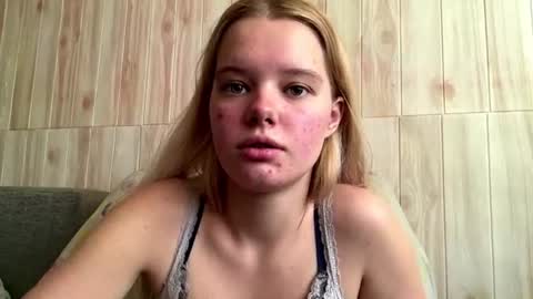 Snapshot of juligwartney chatting on 08-04-26, 06:27 Malin online show from 08-04-26, 06:27