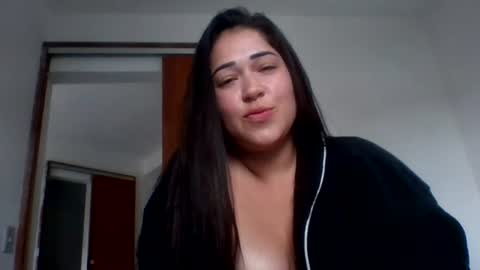 Snapshot of juliie19 chatting on 06-26-26, 04:55 juliie19 online show from 06-26-26, 04:55