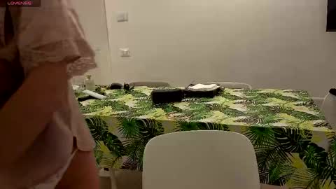 Snapshot of jullyenn chatting on 04-26-26, 06:27 Jully online show from 04-26-26, 06:27