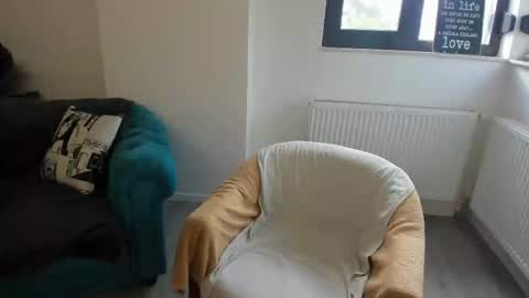 Julya online show from 10-18-25, 08:15