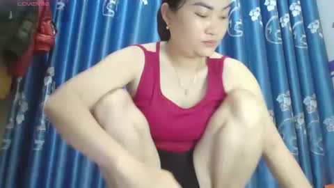 Snapshot of julybeo chatting on 05-25-26, 02:28 julybeo online show from 05-25-26, 02:28