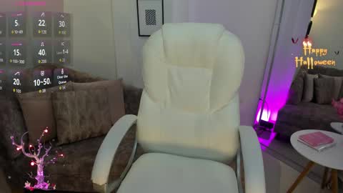 July Adams online show from 10-20-25, 07:20