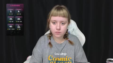 Snapshot of june_shy0 chatting on 12-05-25, 08:01 June online show from 12-05-25, 08:01