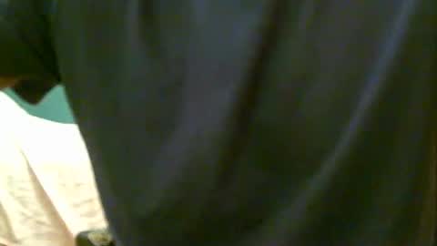 Mia online show from 09-30-25, 03:28