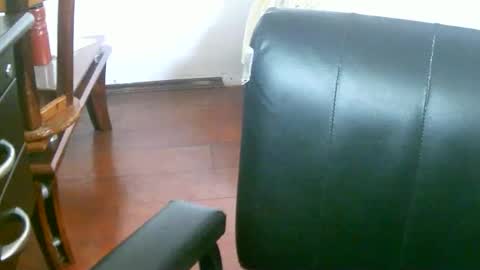 Snapshot of juneandmia chatting on 05-24-26, 03:50 Mia online show from 05-24-26, 03:50
