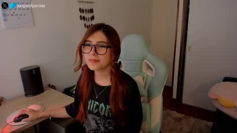 Snapshot of jungleofpandas chatting on 10-13-25, 06:08 Call me Sussy  online show from 10-13-25, 06:08