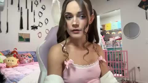 Snapshot of juni_thepuppy chatting on 07-19-26, 06:39 juni_thepuppy online show from 07-19-26, 06:39