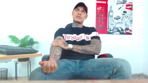 juniior_333 online show from 11-25-25, 09:37