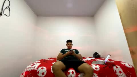 junior_osorio_2 online show from 01-19-26, 02:48