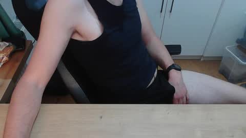 Snapshot of junk2711 chatting on 04-11-26, 04:11 junk2711 online show from 04-11-26, 04:11