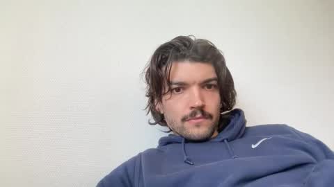 just_a_guy_with_a_big_cock online show from 03-19-26, 09:35