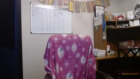 Snapshot of just_chillinwithya chatting on 11-05-25, 07:52 Your Zaddy online show from 11-05-25, 07:52