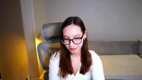 Snapshot of just_emmy chatting on 11-24-25, 05:40 just call me Emmy online show from 11-24-25, 05:40