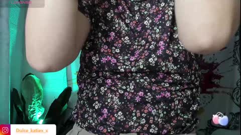 Snapshot of just_katiex chatting on 01-31-25, 02:48 Sofia online show from 01-31-25, 02:48