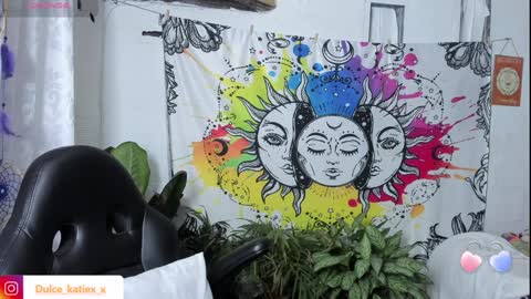 Snapshot of just_katiex chatting on 02-05-25, 10:08 Sofia online show from 02-05-25, 10:08