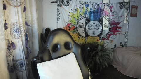 Snapshot of just_katiex chatting on 02-08-25, 09:56 Sofia online show from 02-08-25, 09:56