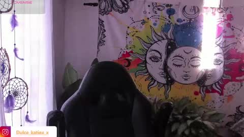 Snapshot of just_katiex chatting on 02-19-25, 09:25 Sofia online show from 02-19-25, 09:25