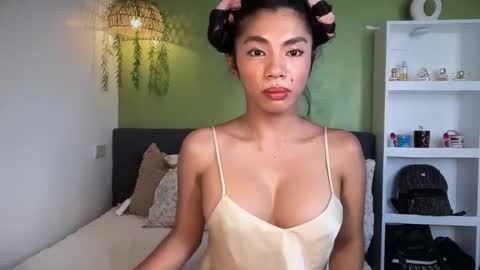 Snapshot of just_marjorie69 chatting on 01-10-26, 01:40 Be you online show from 01-10-26, 01:40