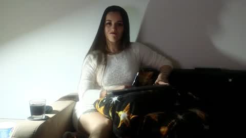 Snapshot of justanneagain chatting on 12-15-25, 06:01 JustAnne online show from 12-15-25, 06:01