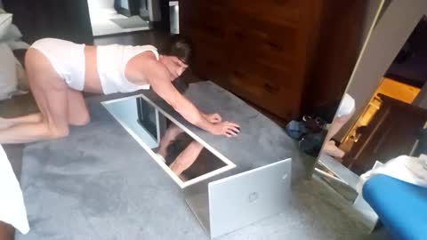 Tohiptwoquit online show from 11-24-25, 07:24