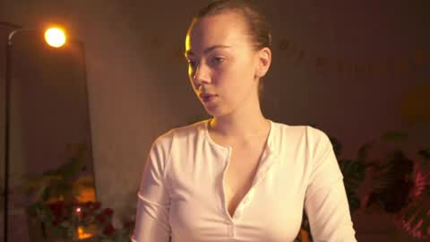 Snapshot of justbarbie chatting on 06-11-26, 05:00 Alexa online show from 06-11-26, 05:00