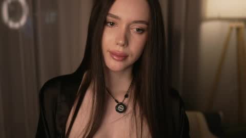 Snapshot of justbarbie_new_ chatting on 05-17-26, 06:26 Katarina online show from 05-17-26, 06:26