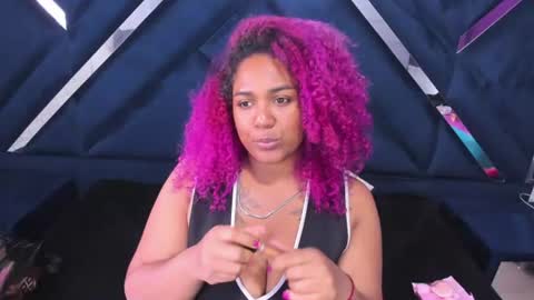 Snapshot of justgisselle chatting on 07-05-26, 04:36 Gisselle Rate me with a thumbs up online show from 07-05-26, 04:36