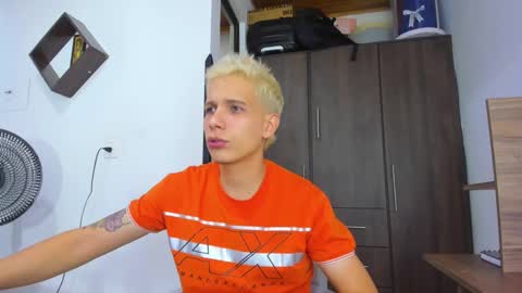 Snapshot of justin_biker chatting on 10-31-25, 11:33 justin_biker online show from 10-31-25, 11:33