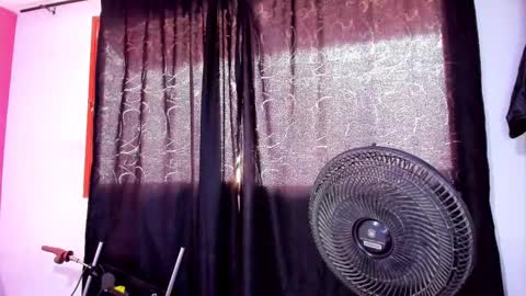 Snapshot of justin_jazmin chatting on 01-15-26, 07:06 JUSTIN Y JAZMIN online show from 01-15-26, 07:06