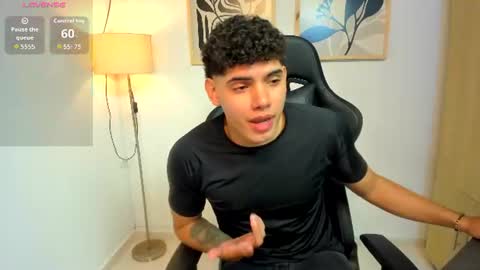 Snapshot of justin_payn14 chatting on 07-08-26, 12:20 justin_payn14 online show from 07-08-26, 12:20