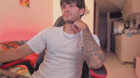 Snapshot of justin_stark1 chatting on 11-07-25, 11:16 Diego online show from 11-07-25, 11:16