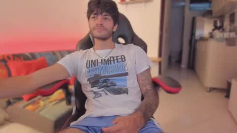 Snapshot of justin_stark1 chatting on 11-12-25, 10:09 Diego online show from 11-12-25, 10:09