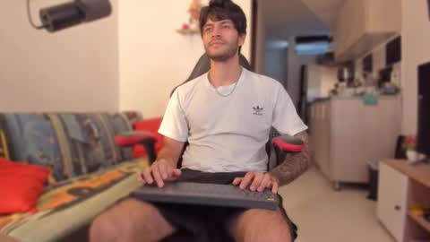 Snapshot of justin_stark1 chatting on 11-26-25, 09:38 Diego online show from 11-26-25, 09:38