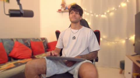 Diego online show from 02-04-26, 01:06