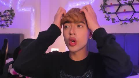 Justin online show from 10-11-25, 11:42