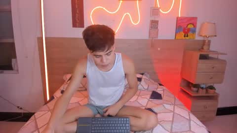 Justin online show from 11-05-25, 01:00