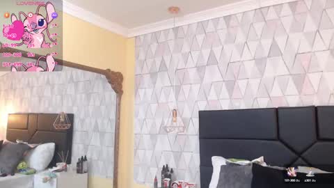 Justine online show from 02-19-25, 04:12