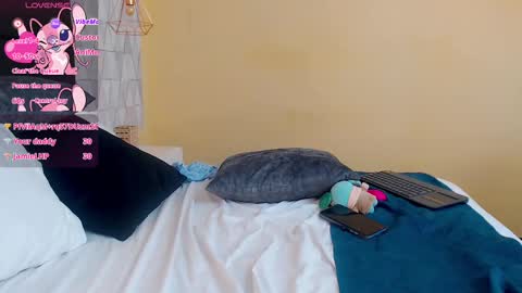 Justine online show from 02-19-25, 04:55