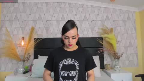 Snapshot of justineperry chatting on 02-05-26, 03:33 Justine online show from 02-05-26, 03:33