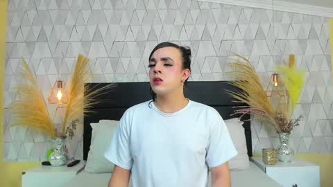 Snapshot of justineperry chatting on 02-08-26, 03:32 Justine online show from 02-08-26, 03:32